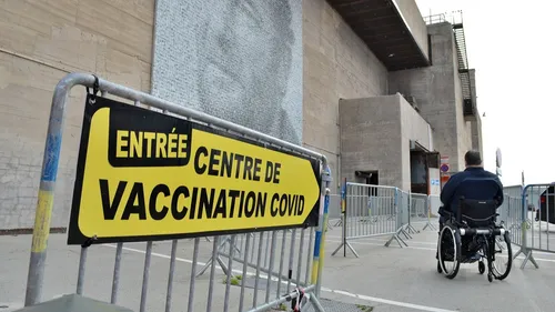 Emmanuel Macron devrait parler de la 3è dose, ce soir à la TV